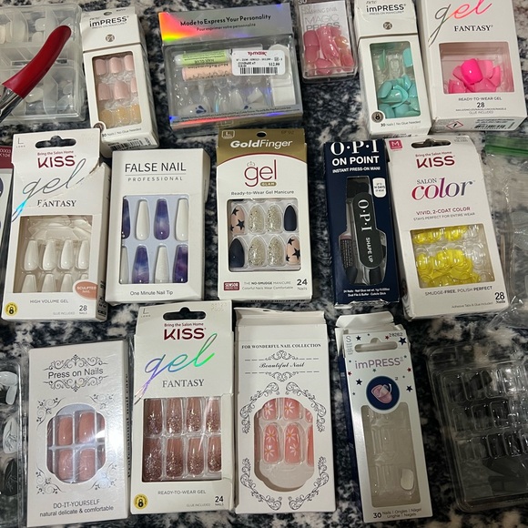 Assorted Nail Art and Tools Set - Picture 3 of 9